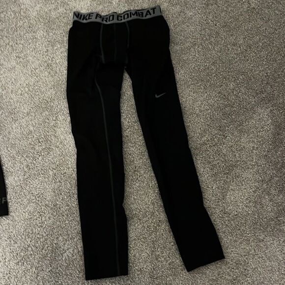 Black Nike women’s Compression tapered stretch Tights Pants L pro combat model - Picture 1 of 5